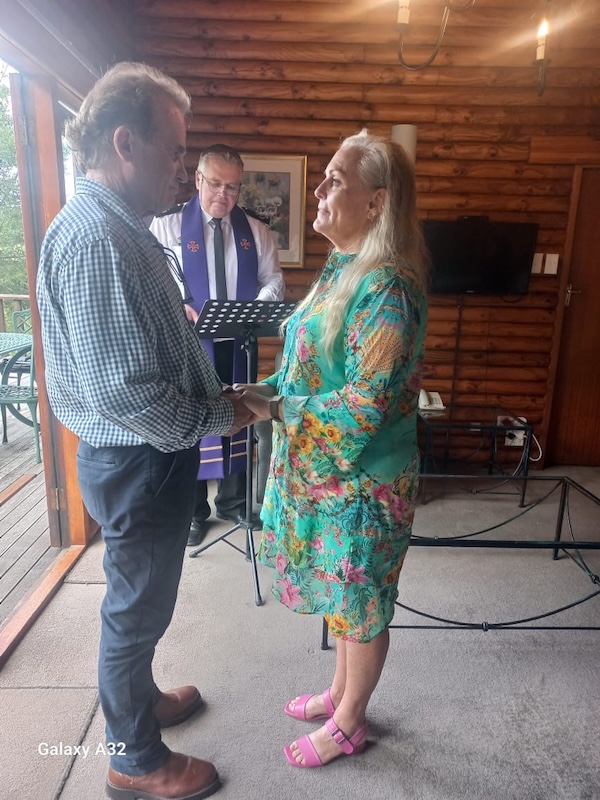 Wedding ceremony by Dr. Gerrit Rademeyer in Rheenendal