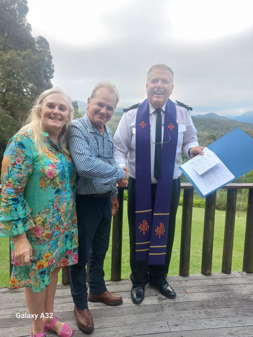 Wedding ceremony by Dr. Gerrit Rademeyer in Rheenendal