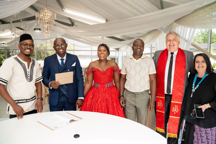 Wedding ceremony by Dr. Gerrit Rademeyer in Rheenendal