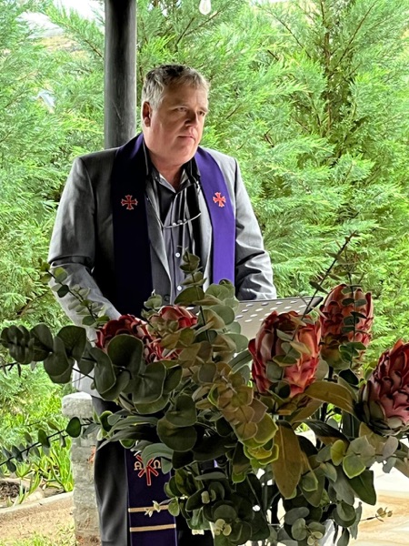 Wedding ceremony by Dr. Gerrit Rademeyer in Rheenendal